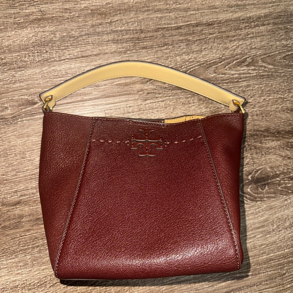 Tory Burch Elegant Burgundy Leather Bucket bag